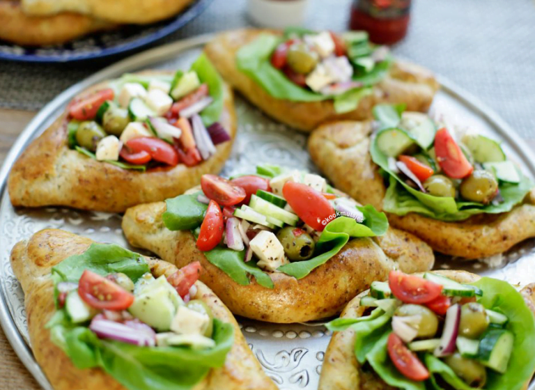 Gevulde broccoli broodjes