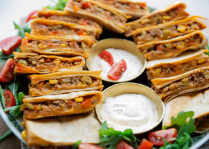 Wraptaart in stukken gesneden eindresultaat Kookmutsjes