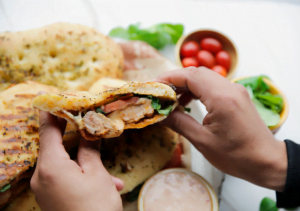 XL knoflookbrood met kippendijen Kookmutsjes