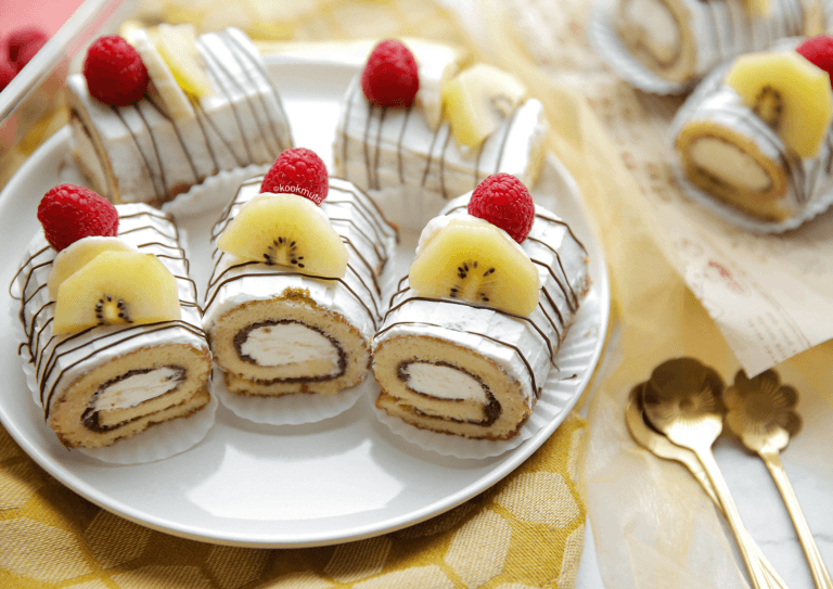 Mini rolcake gebakjes