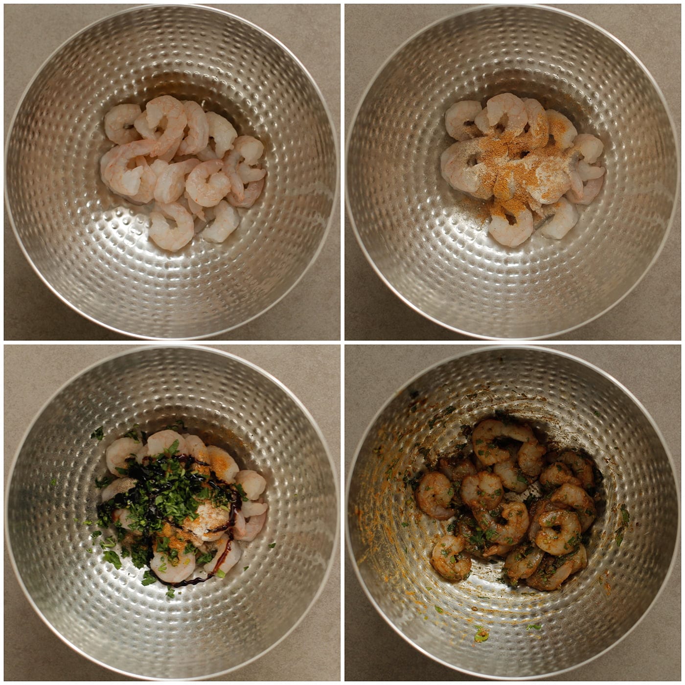 Garnalen mengen met kruiden, peterselie en ketjap manis in een diepe kom