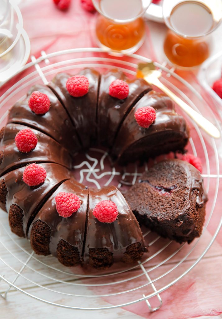 Chocolade tulband cake met kersenvlaai eindresultaat