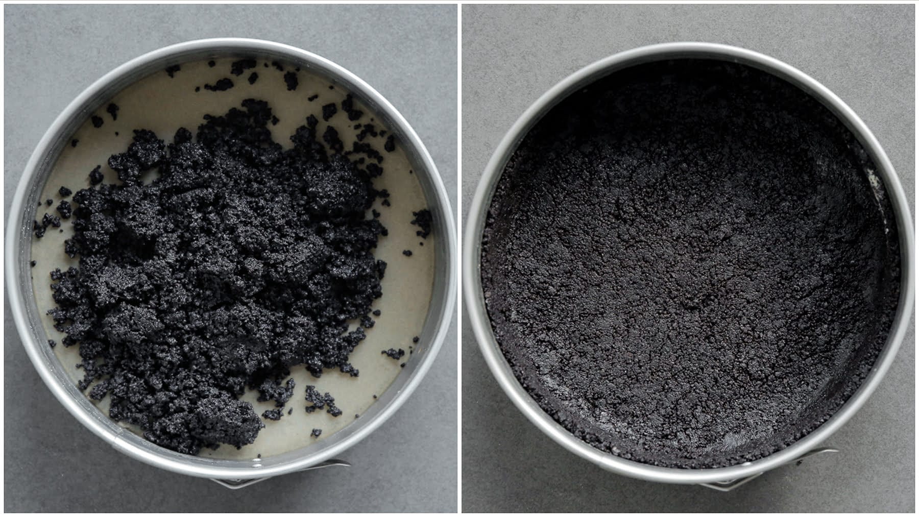 Oreo koekjesdeeg in een bakvorm fijndrukken