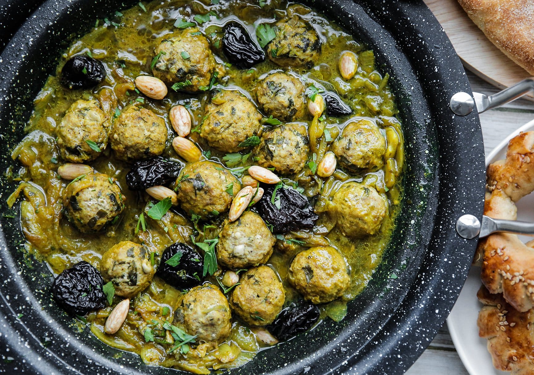 Gehaktballen tajine met gekarameliseerde ui