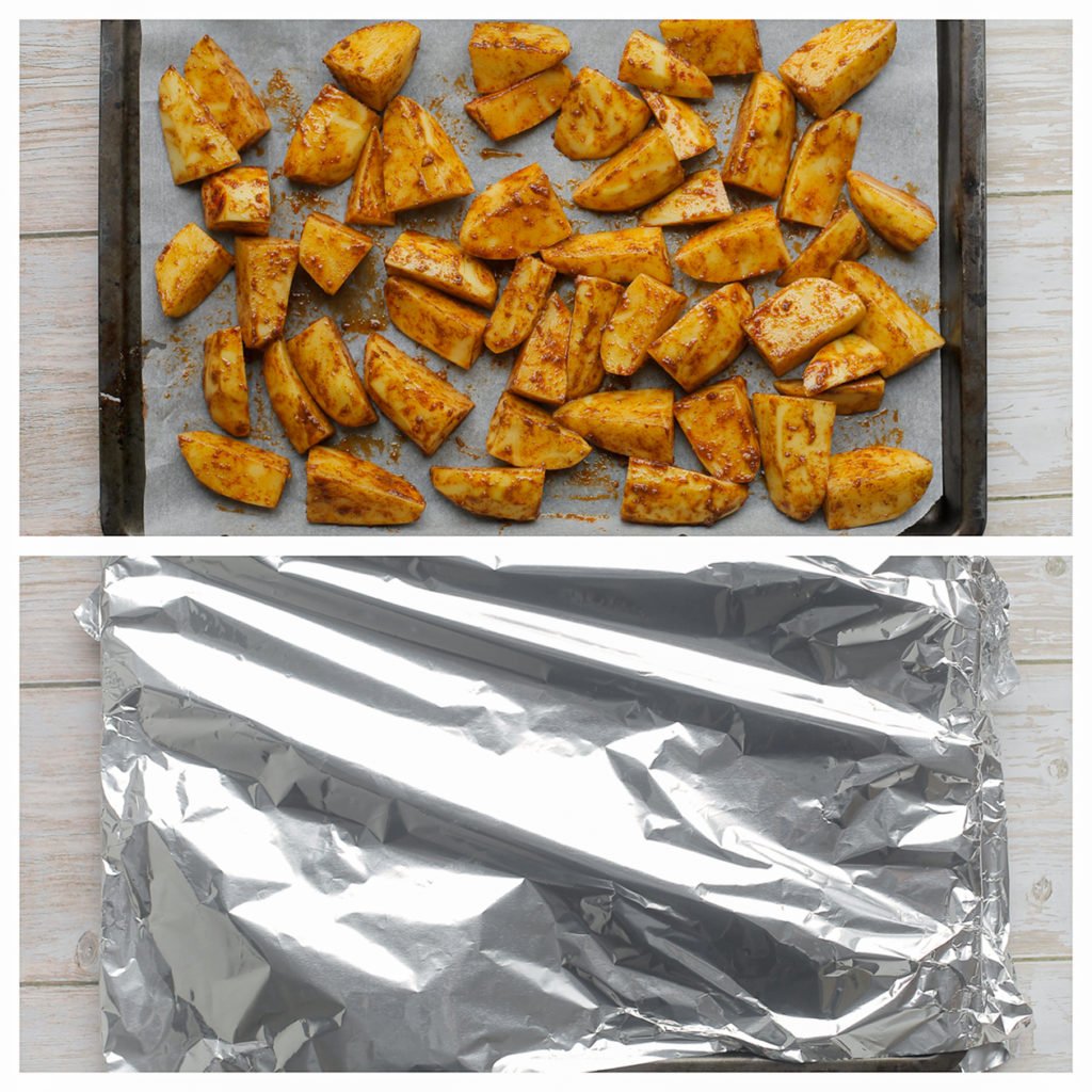 Verdeel de aardappels over een bakplaat. Bedek met een vel bakpapier en een laagje aluminiumfolie. Leg in de oven op 200℃. Bak 25 minuten.