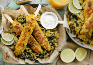 Rijstspinazie met kipspiesjes Kookmutsjes