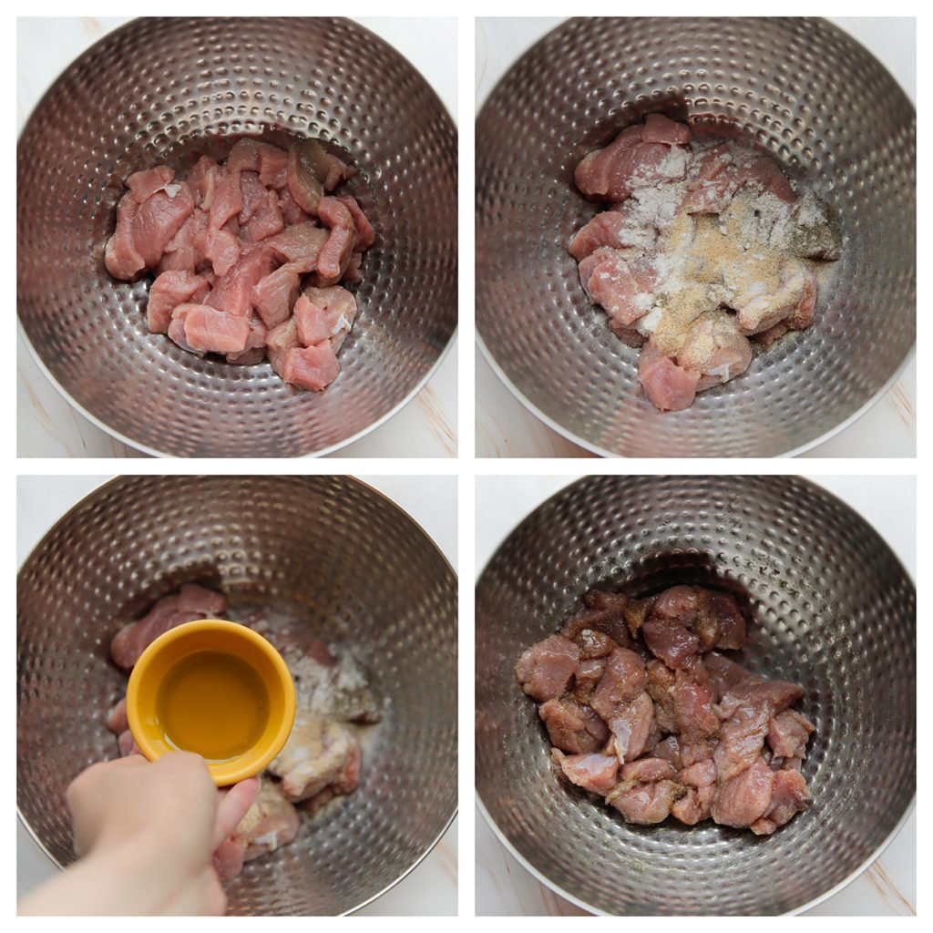 Snijd de biefstuk in stukken en doe in een kom. Voeg het zout, uienpoeder, knoflookpoeder, zwarte peper en olijfolie toe. Meng goed.