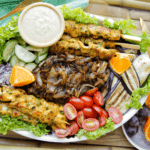 Gemarineerde kipspiesjes met salade Kookmutsjes