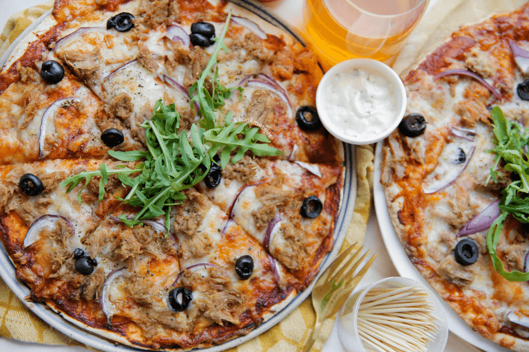 Wrap pizza met tonijn (binnen 10 minuten klaar)