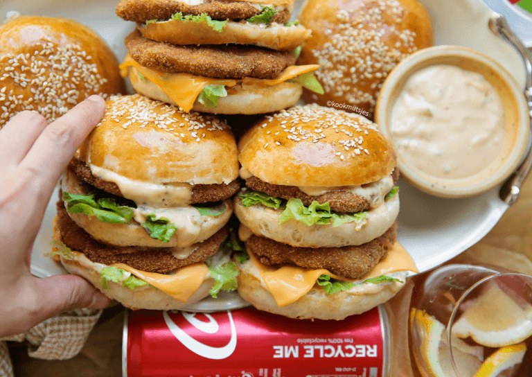 Dubbele krokante kipburgers