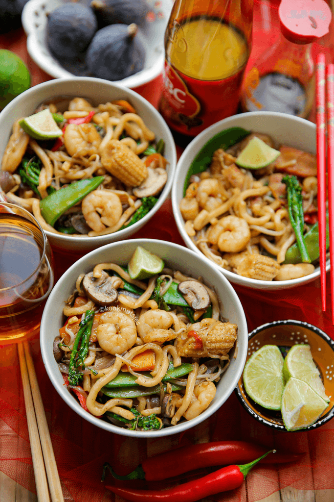 Udon Noedels Met Garnalen Kookmutsjes