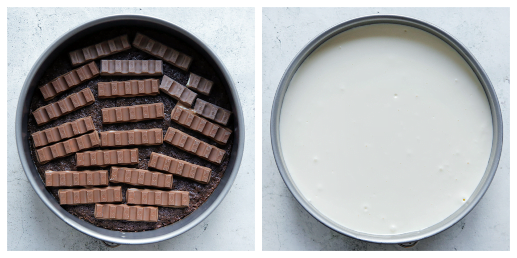 Verdeel de Kinder chocolade over de brownie-laag met daarover het cheesecakebeslag. Smeer gelijkmatig uit.