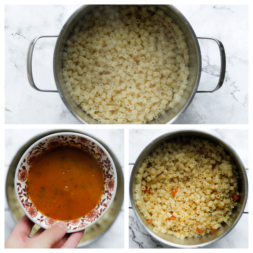 Doe de pasta in een diepe kom. Voeg 200 gram van de jus toe en meng tot een geheel (je mag ook meer/minder saus toevoegen). Voeg zout toe naar smaak.