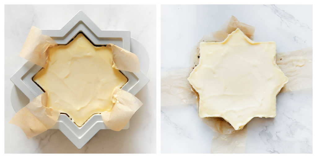 Haal de oreo cheesecake uit de Andalus bakvorm.