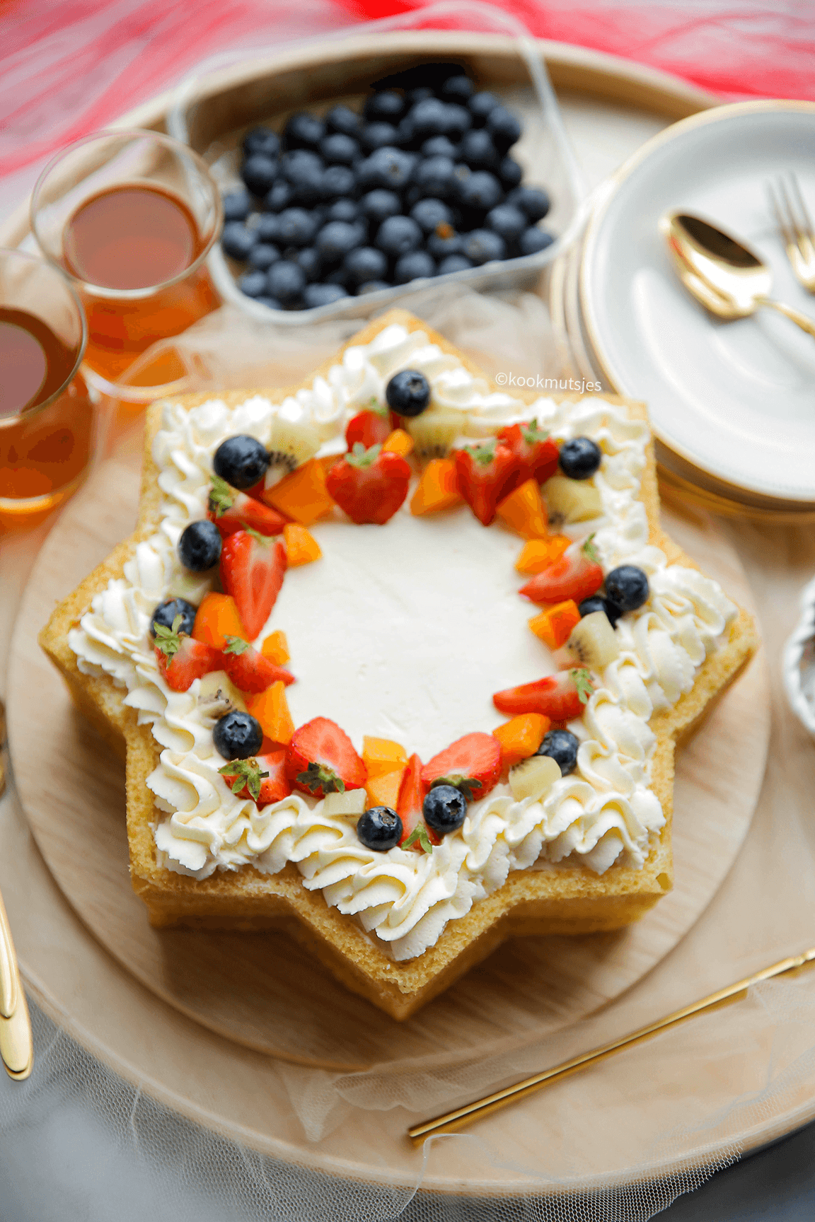 Slagroomtaart bakken in de andalus bakvorm Kookmutsjes