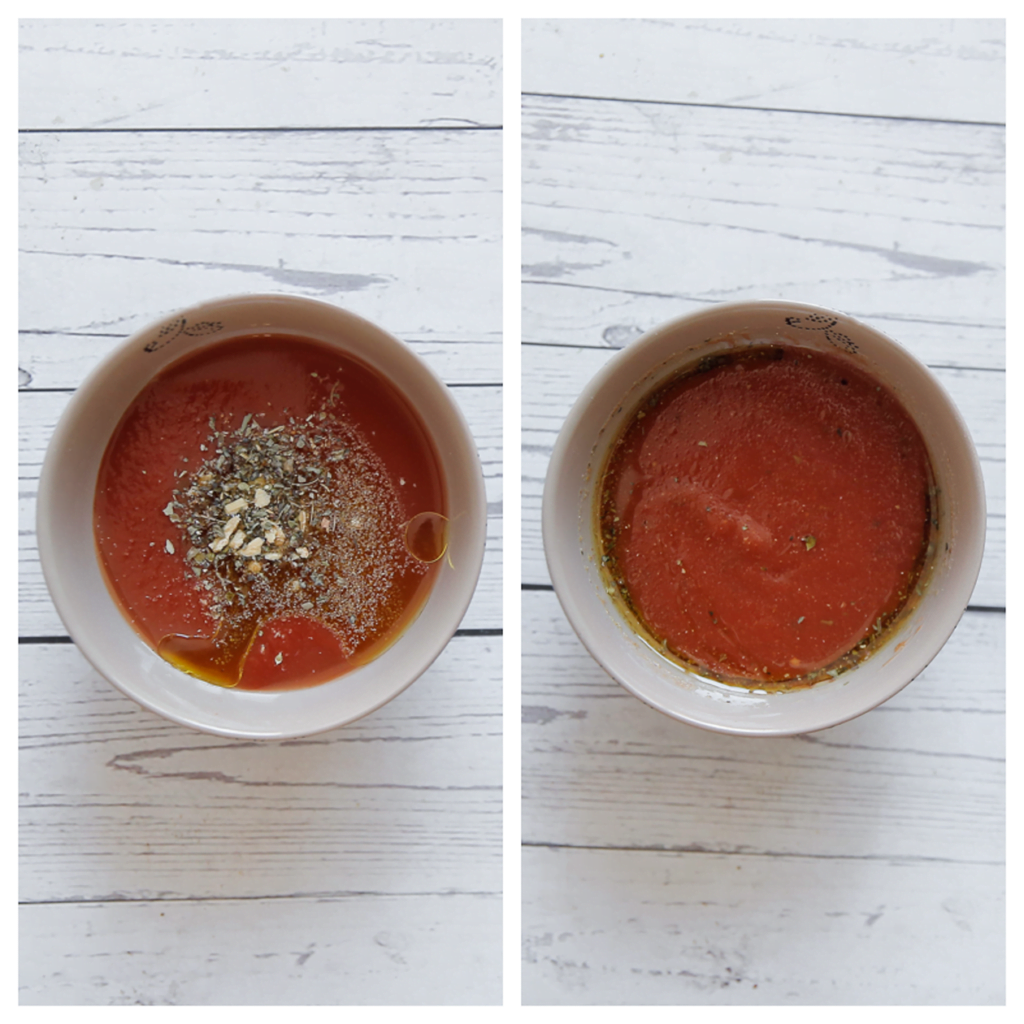 Doe de gezeefde tomatensaus samen met het water, de Italiaanse kruiden en olijfolie in een kom. Meng goed.