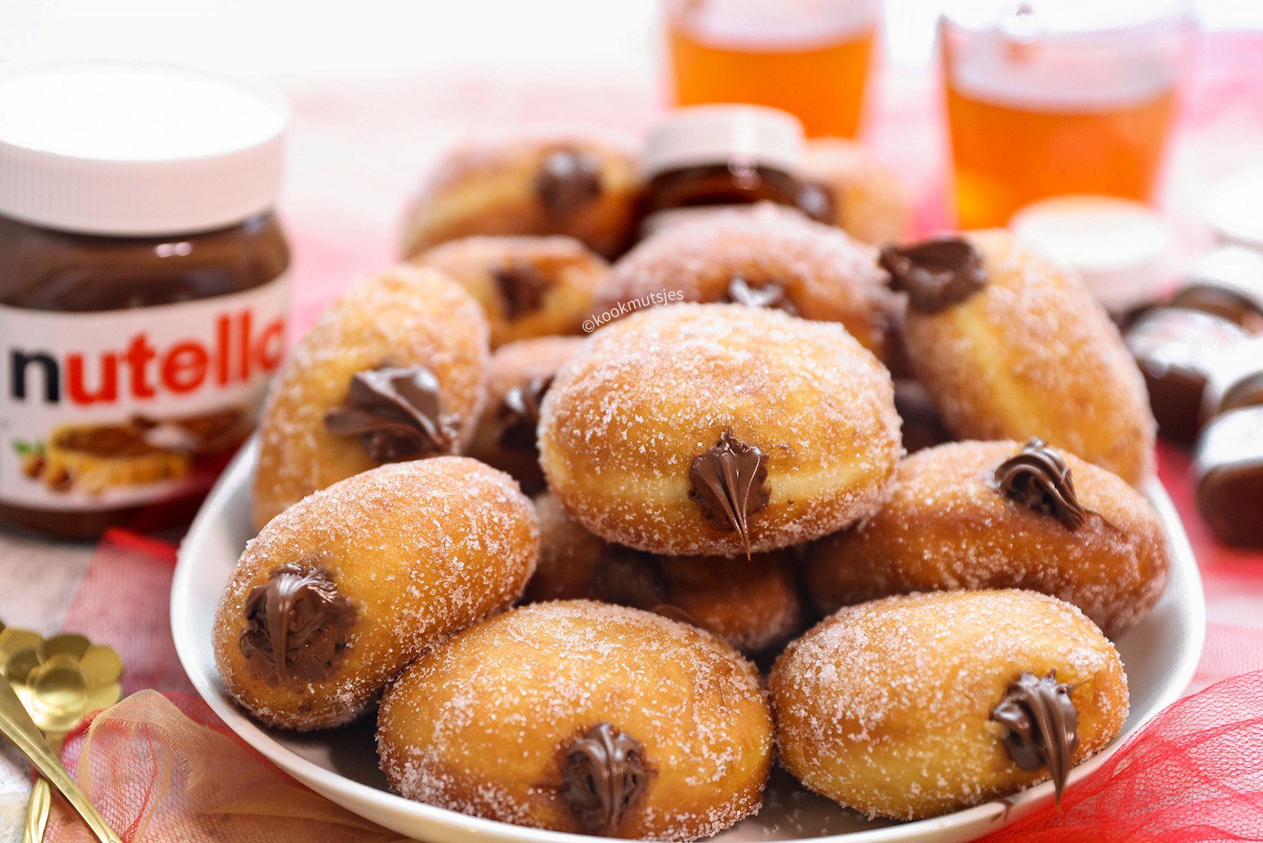 Donuts gevuld met nutella Kookmutsjes