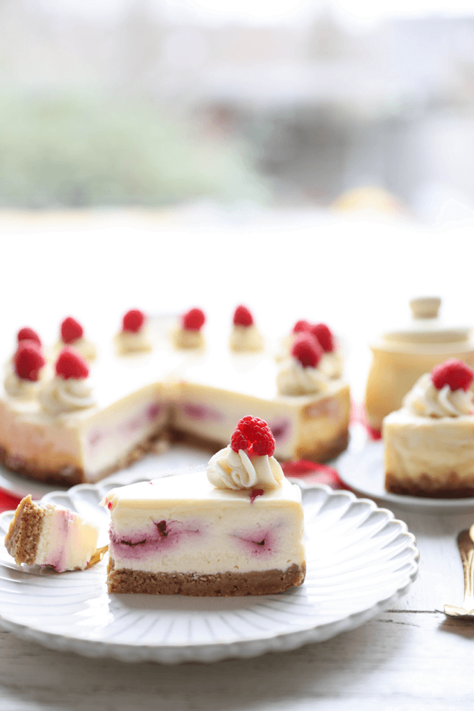 White chocolate raspberry cheesecake Kookmutsjes eindresultaat hap