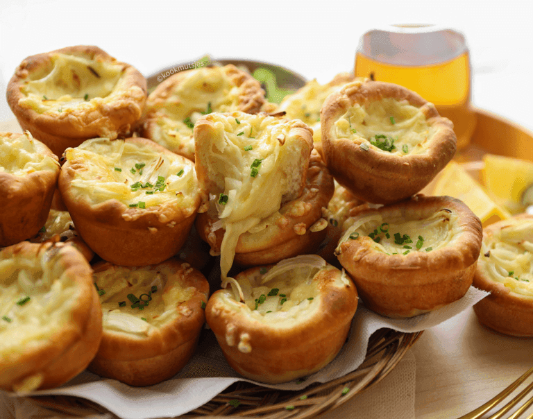 Cheesy broodjes