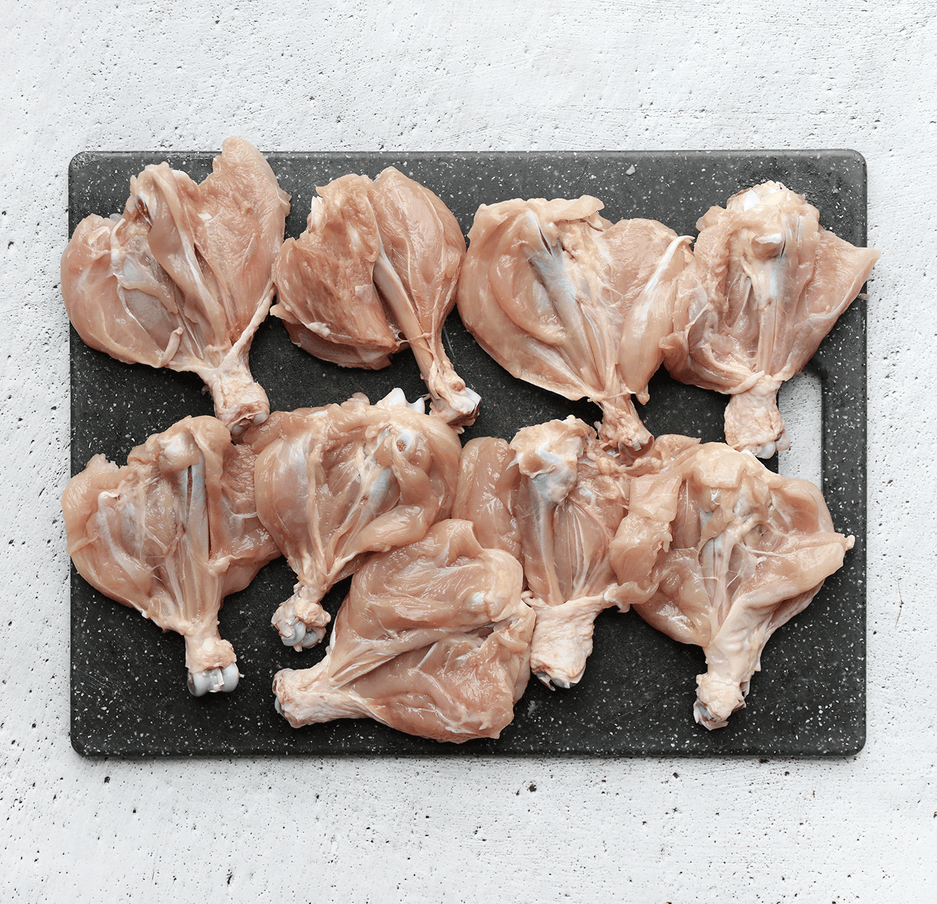 Kippenpootjes opensnijden