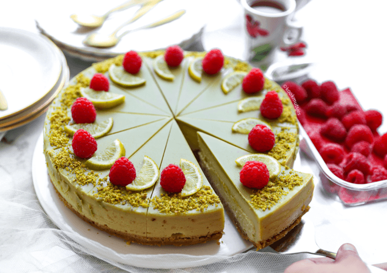Pistachio cheesecake