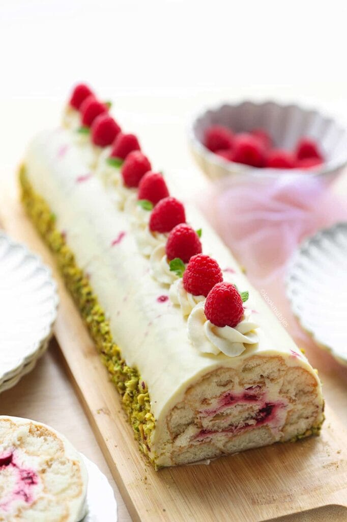 Frambozen rolcake eindresultaat Kookmutsjes copyright