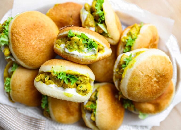 Gebakken Broodjes met Kipkerrie