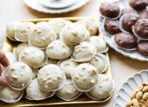Pindakoekjes met Witte Chocolade Kookmutsjes