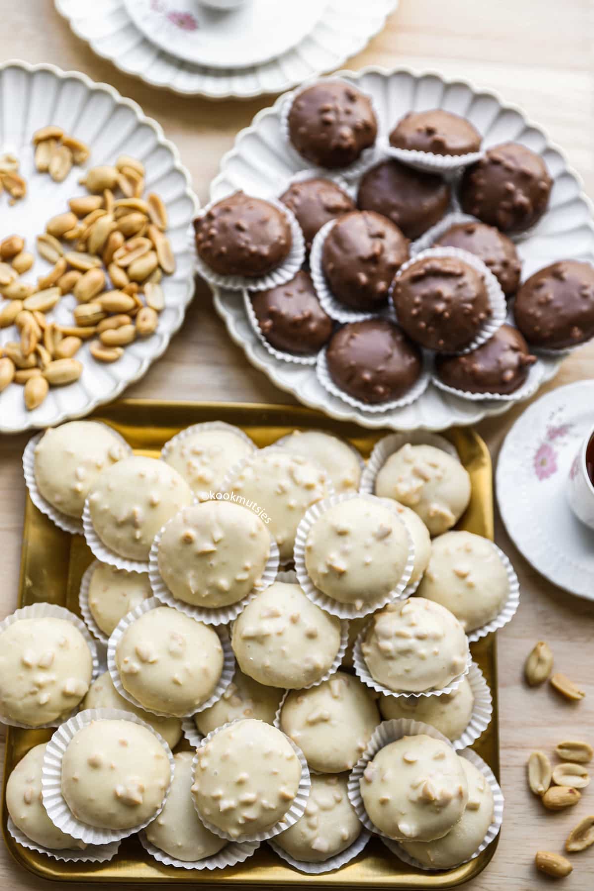 Pindakoekjes met Witte Chocolade eindresultaat Kookmutsjes copyright