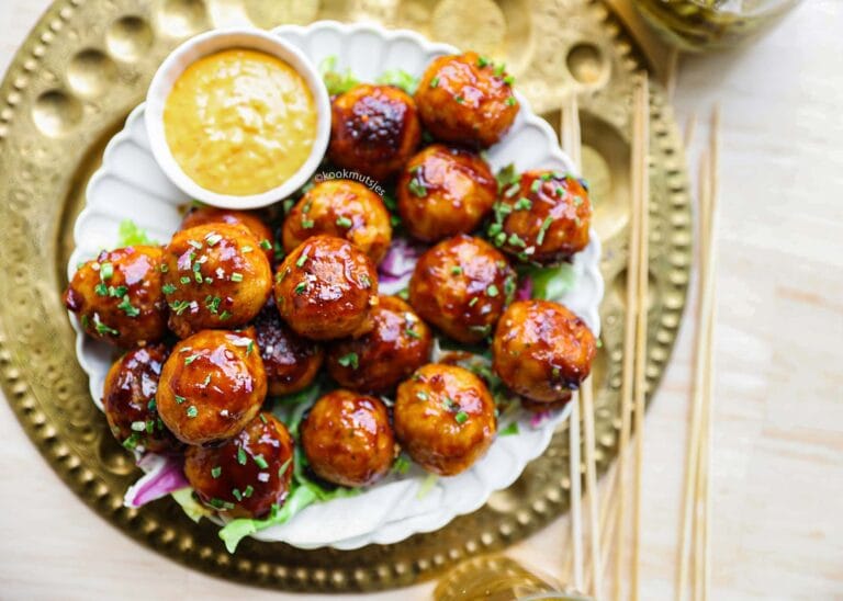 Sticky Chicken Balls Filled With Cheese