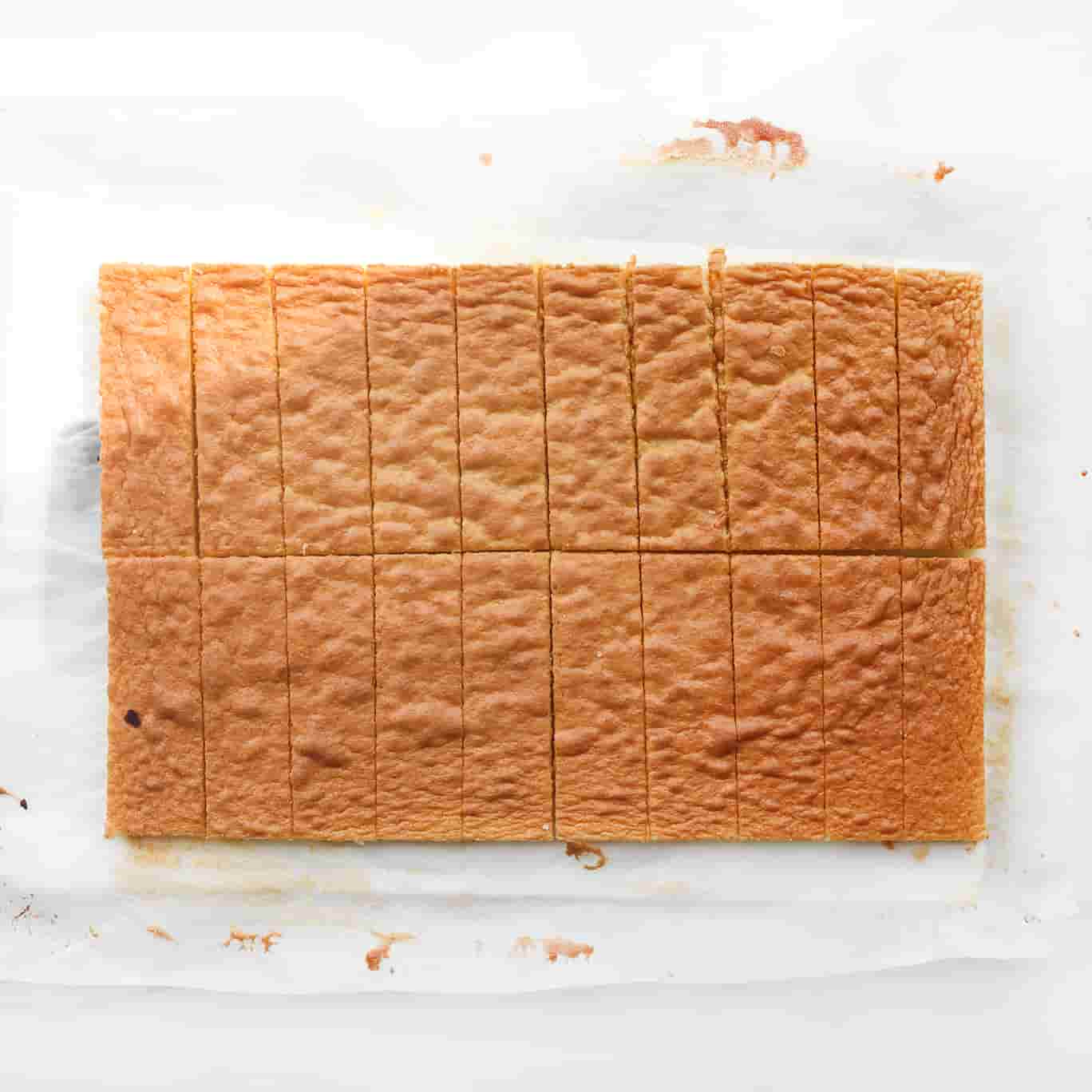 Cake in stukken snijden