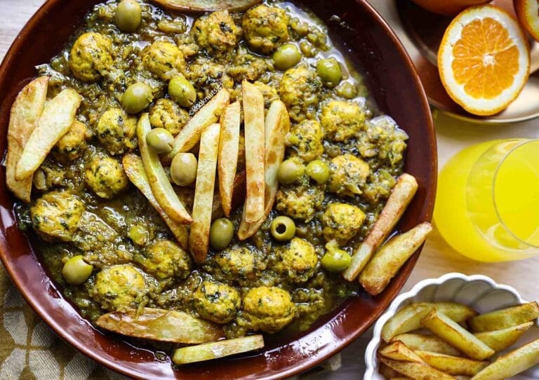 Chicken Meatballs In Onion Sauce