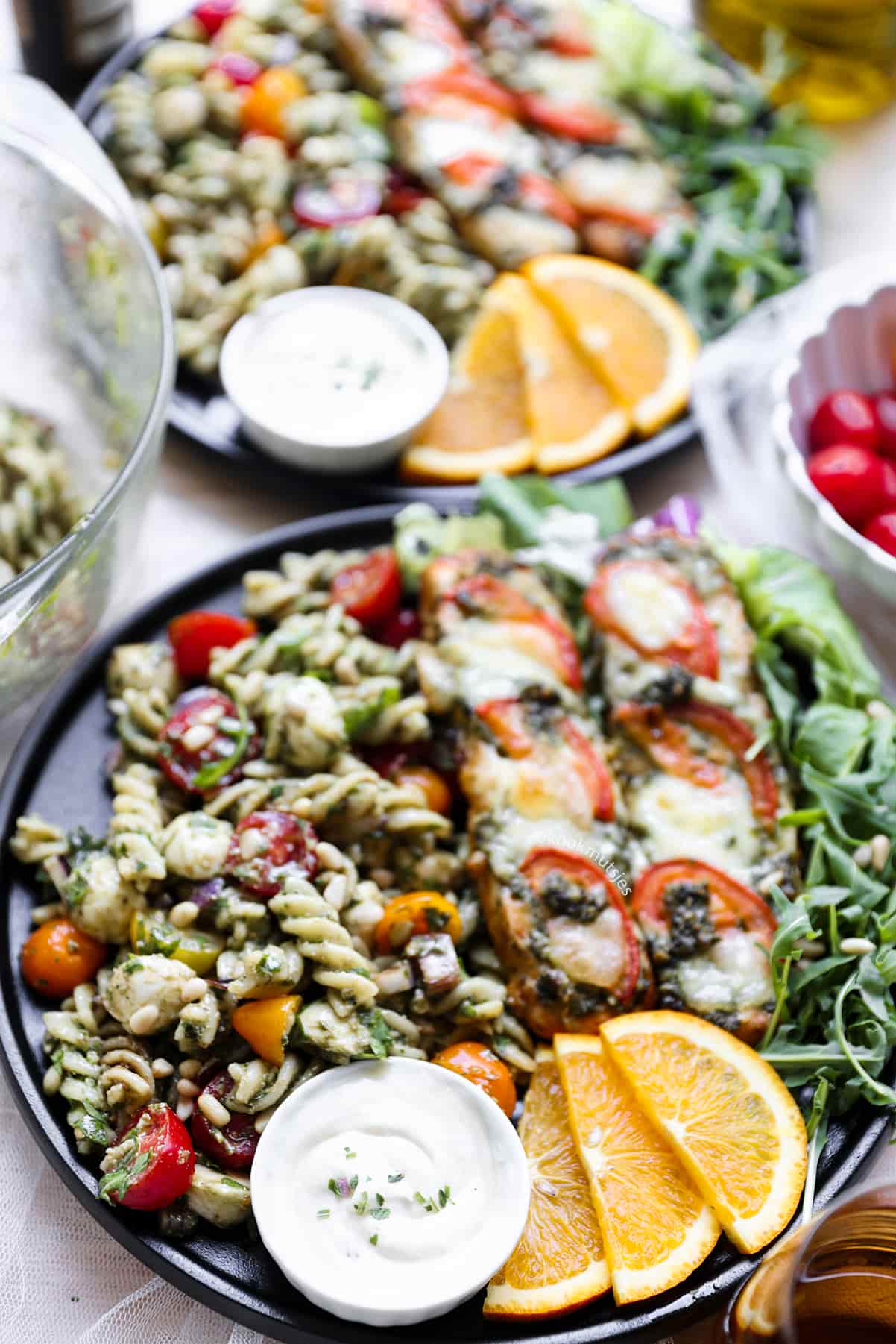 Kip Pesto met Pestosalade eindresultaat Kookmutsjes