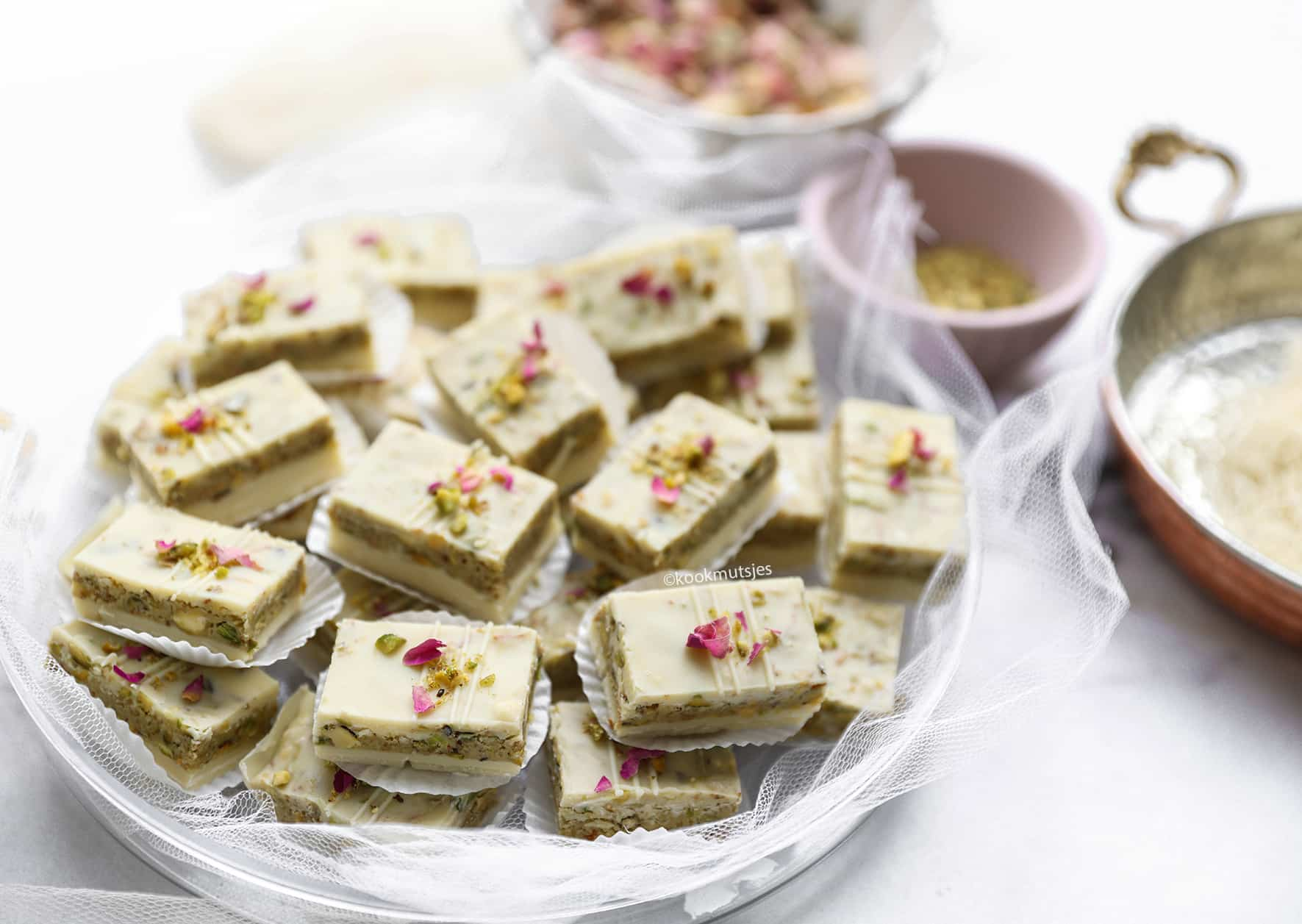 Pistache witte chocolade koekjes Kookmutsjes