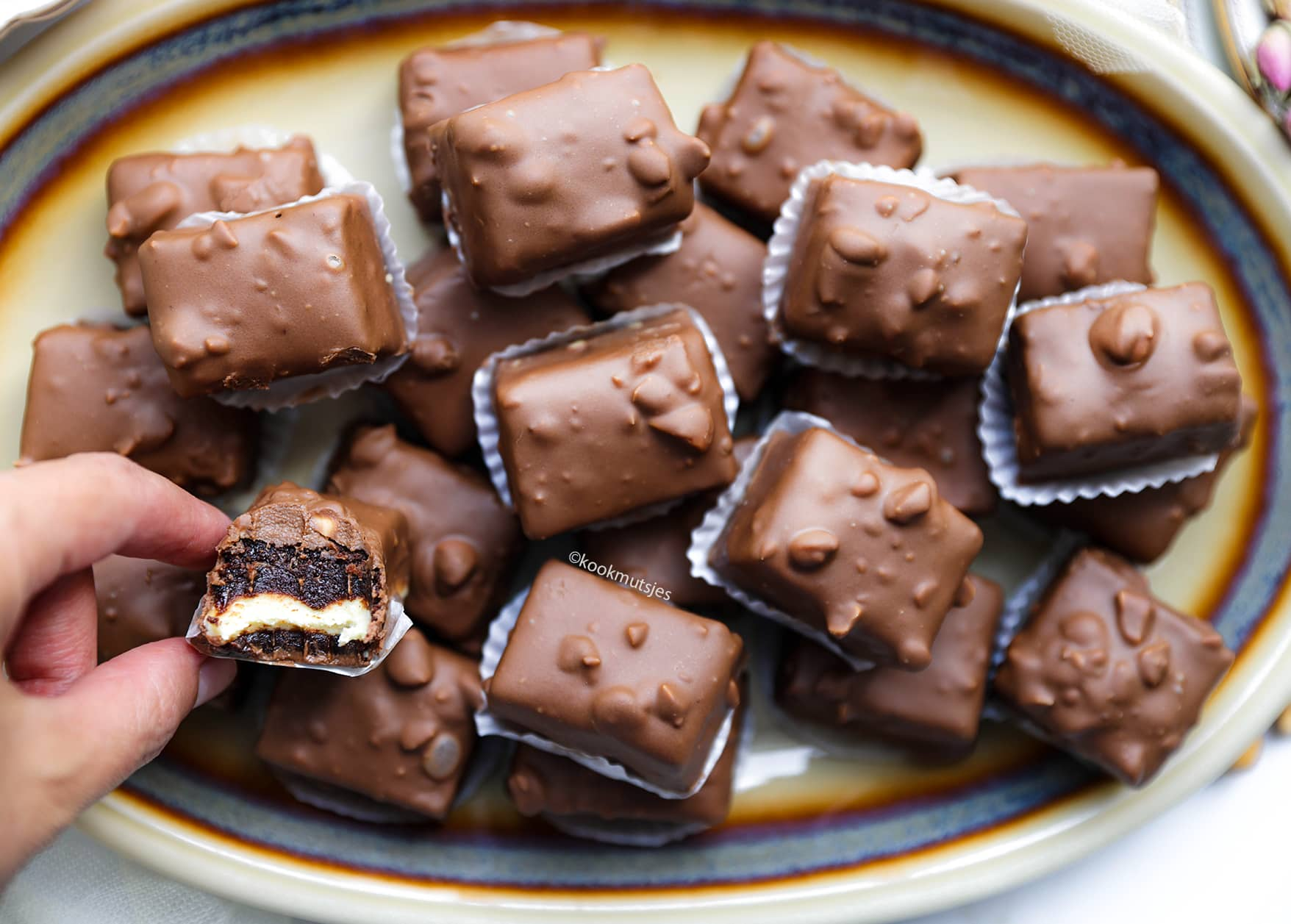 Brownies met witte chocoladevulling Kookmutsjes