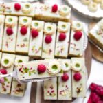 Pistache cake met witte chocolade Kookmutsjes