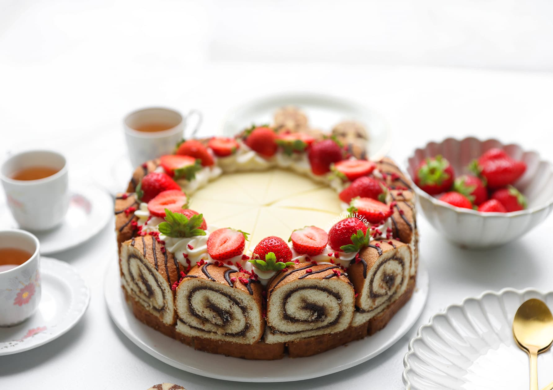 Swiss Roll Dessert (No Bake) Kookmutsjes