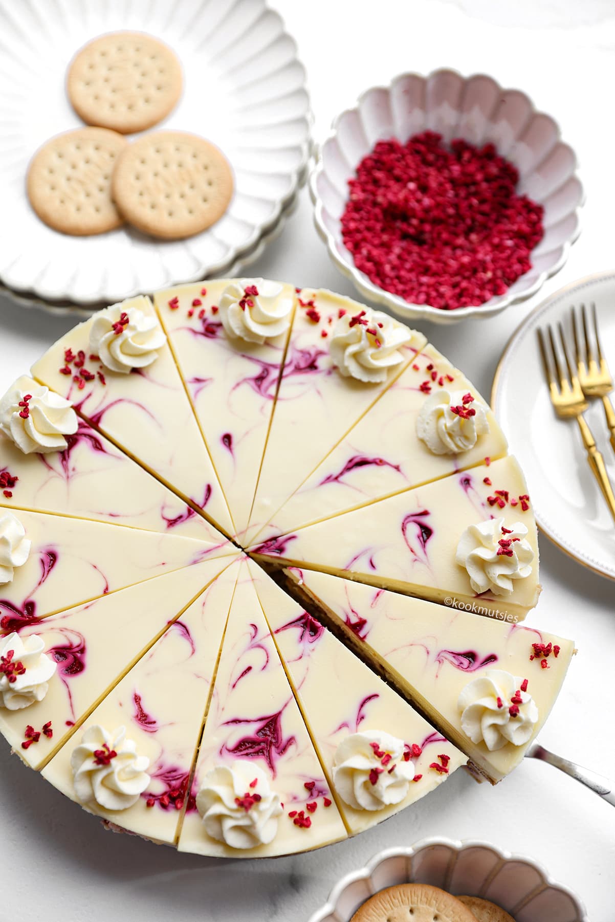 Frambozen Cookie Cheesecake eindresultaat Kookmutsjes