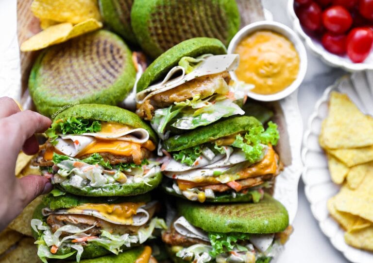 Spinach Pan Bread With Chicken