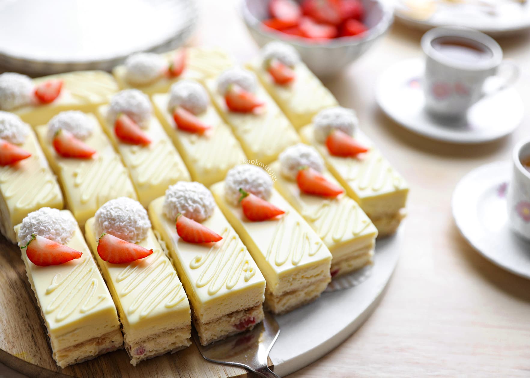 Witte Chocolade Gebakjes Kookmutsjes