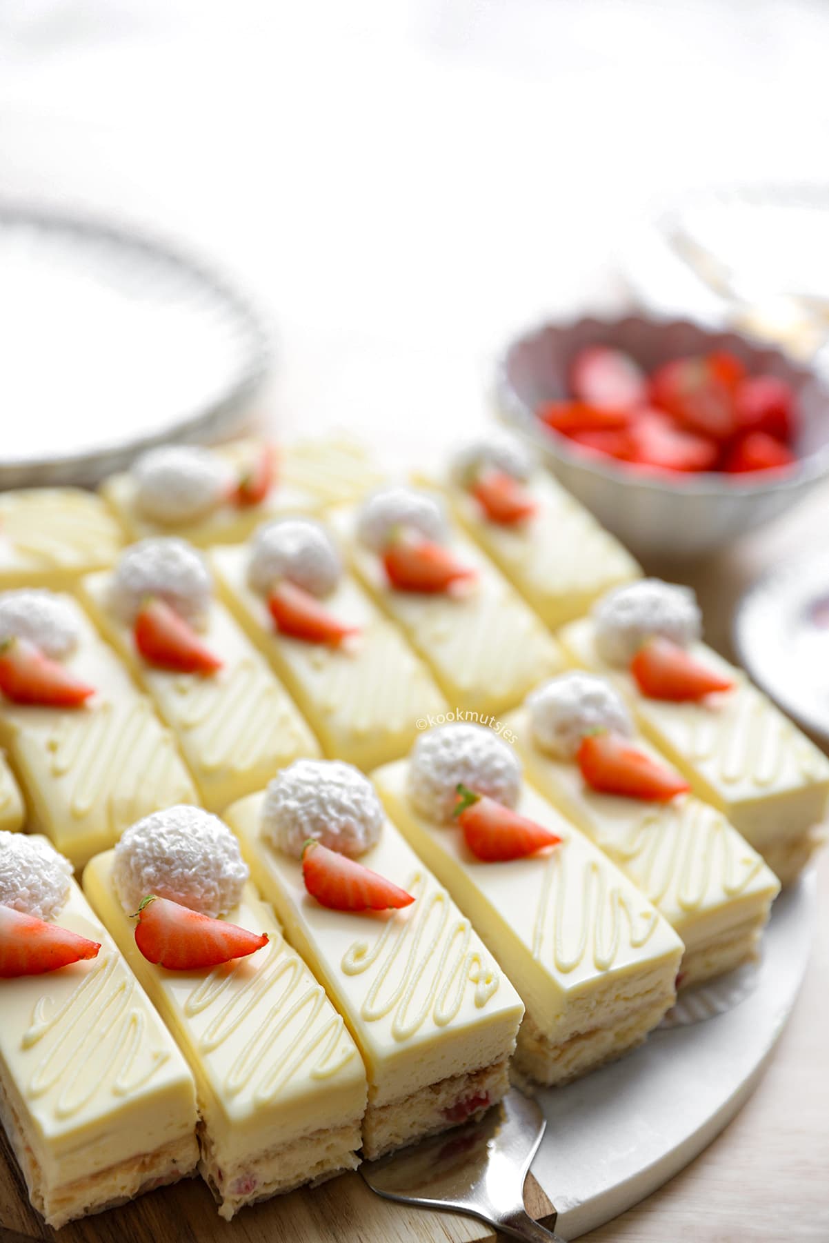 Witte Chocolade Gebakjes eindresultaat Kookmutsjes