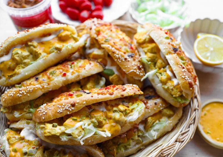 Pizza Bread With Cheesy Chicken