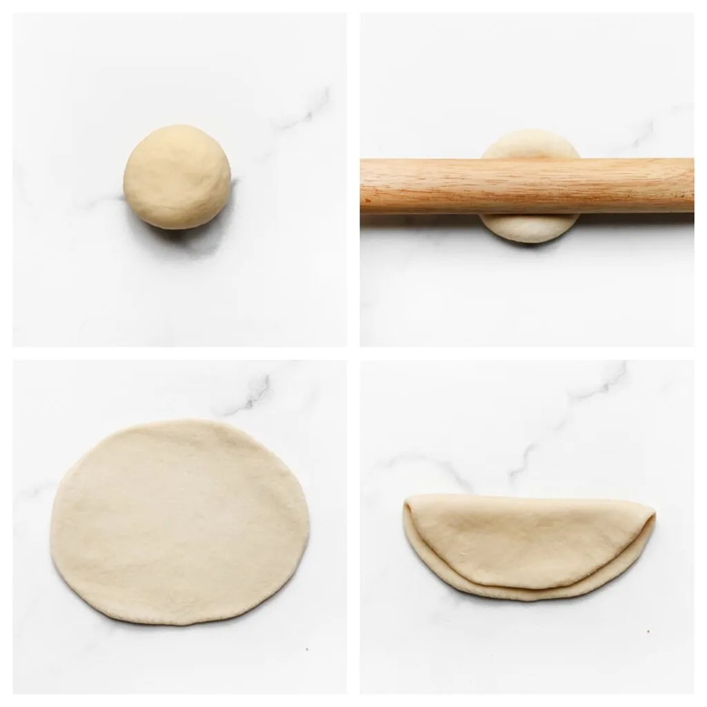 Rol een bol deeg uit tot een lap van ongeveer 15 x 13 cm en vouw deze dubbel.