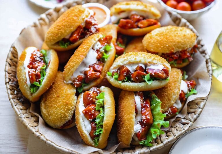 Crispy Bread with Chicken in Honey Sauce