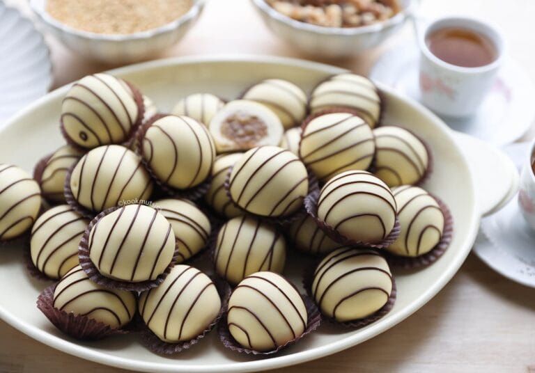 Chocolate Walnut Cookies