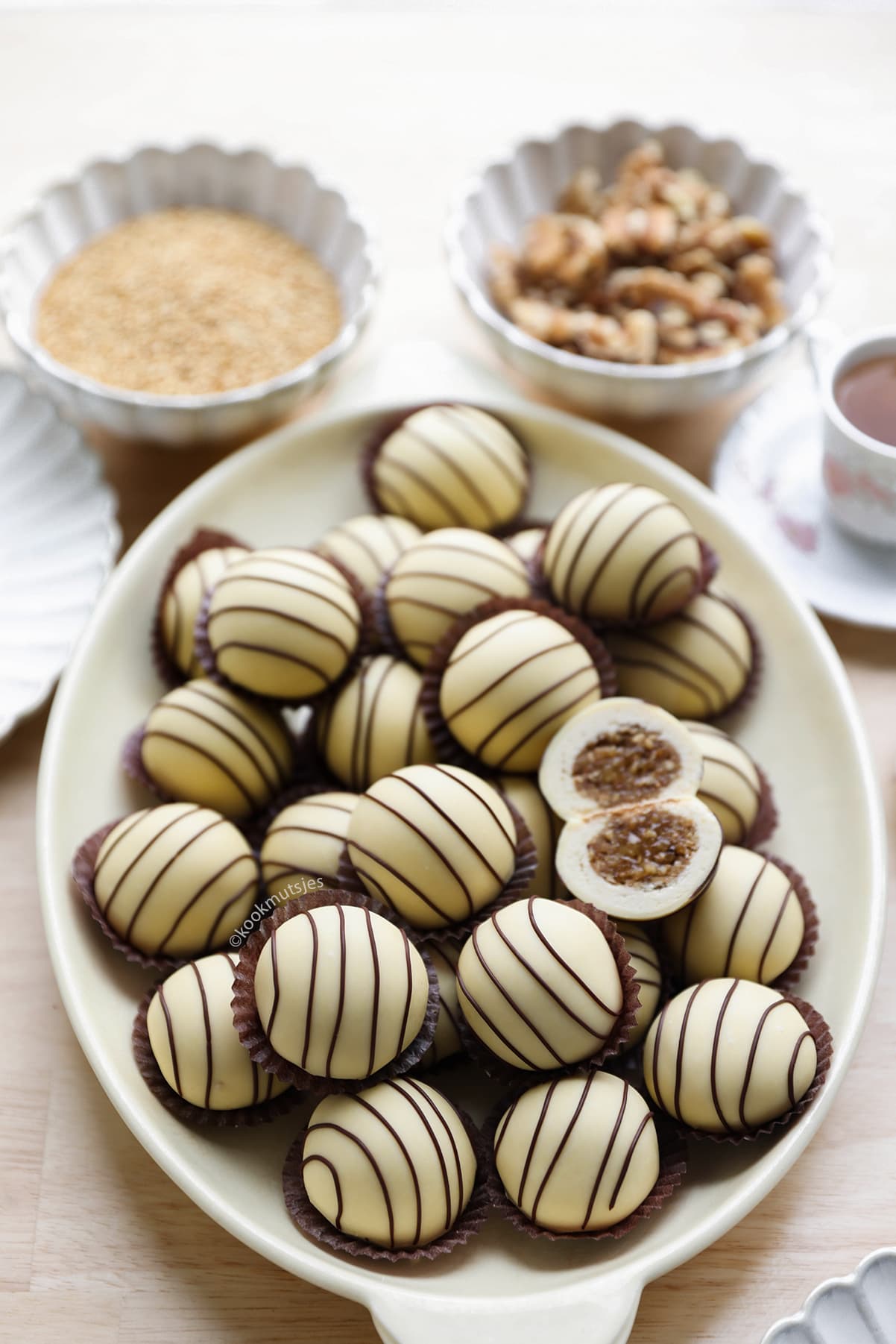 Gevulde Notenkoekjes eindresultaat Kookmutsjes