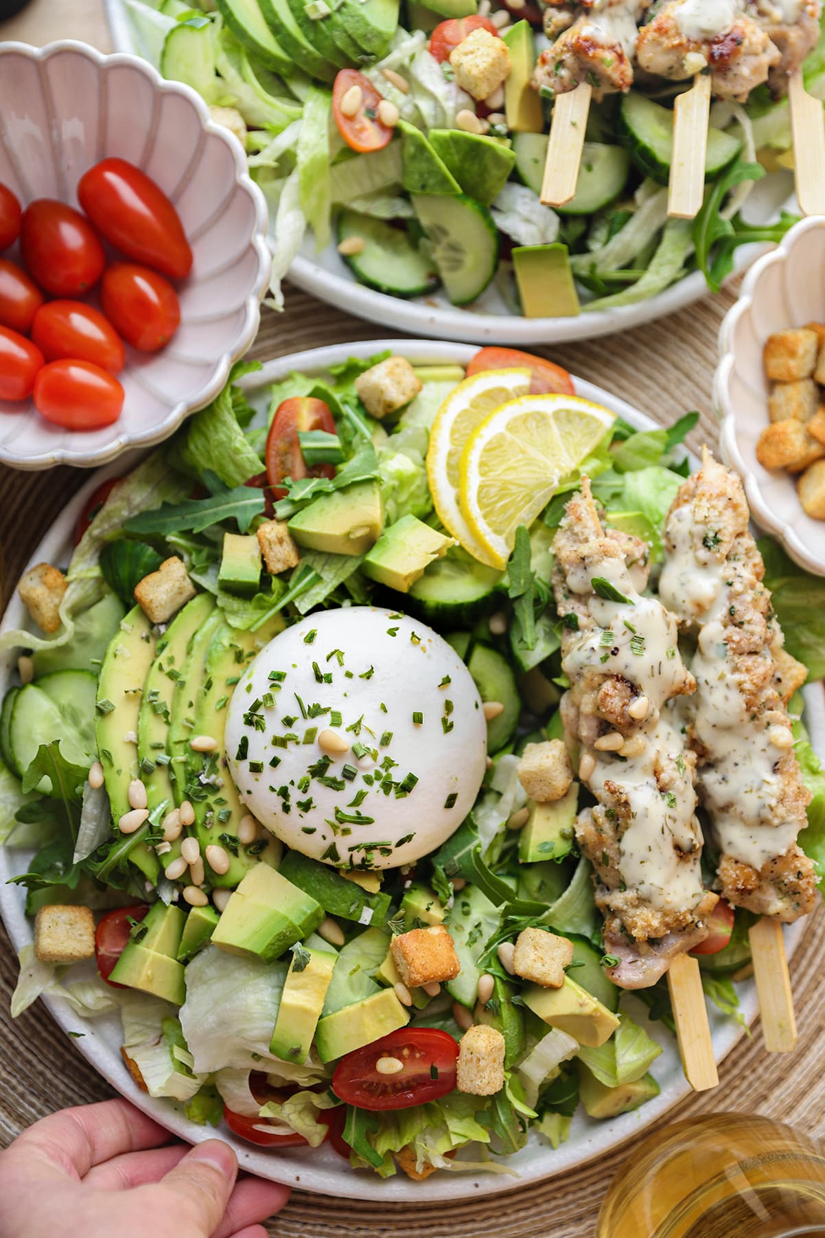 Kipspiesjes Salade met Burrata eindresultaat Kookmutsjes