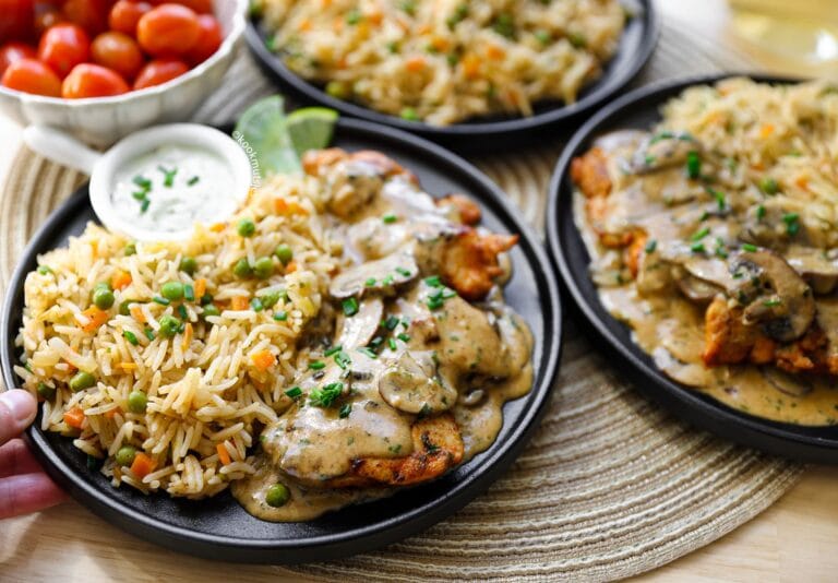 Rice with Chicken and Mushroom Sauce