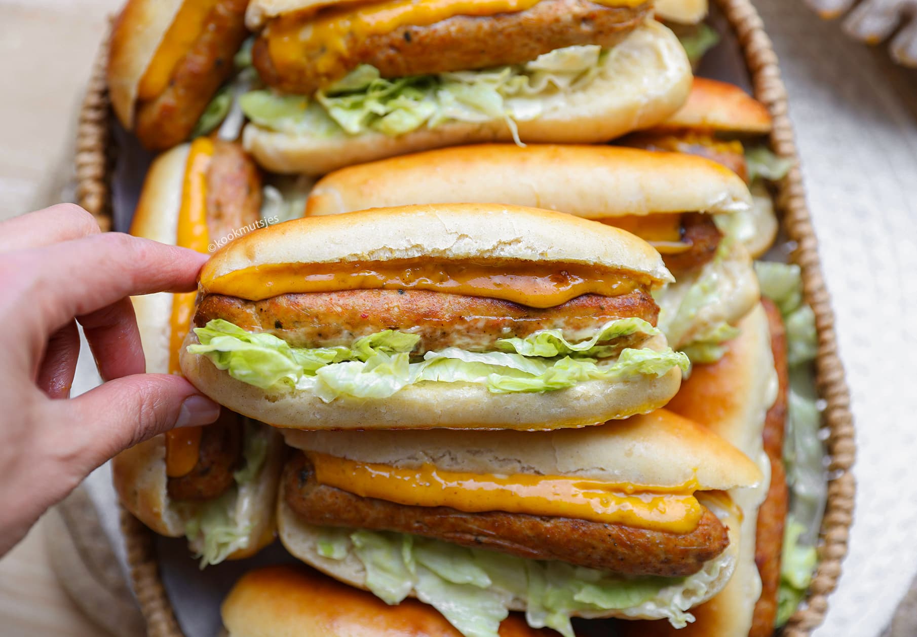 Broodje Kipfrikandel Kookmutsjes