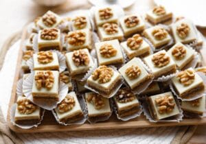 Walnotenkoekjes met Witte Chocolade Kookmutsjes